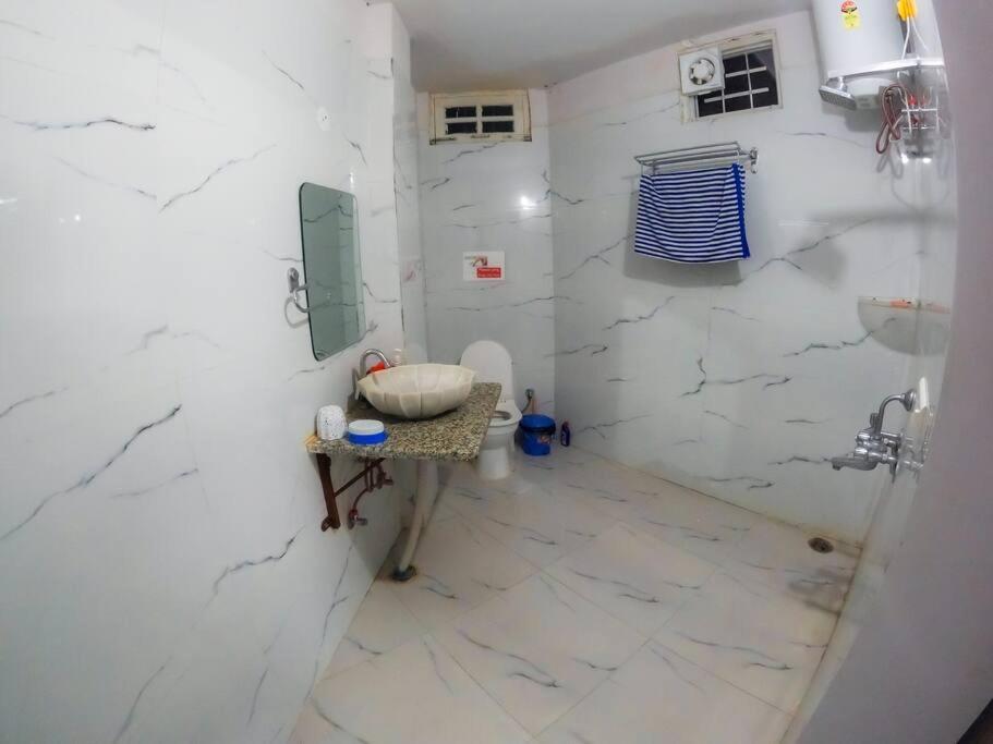Blue Door Villa By Homeyhuts Rājpur Esterno foto