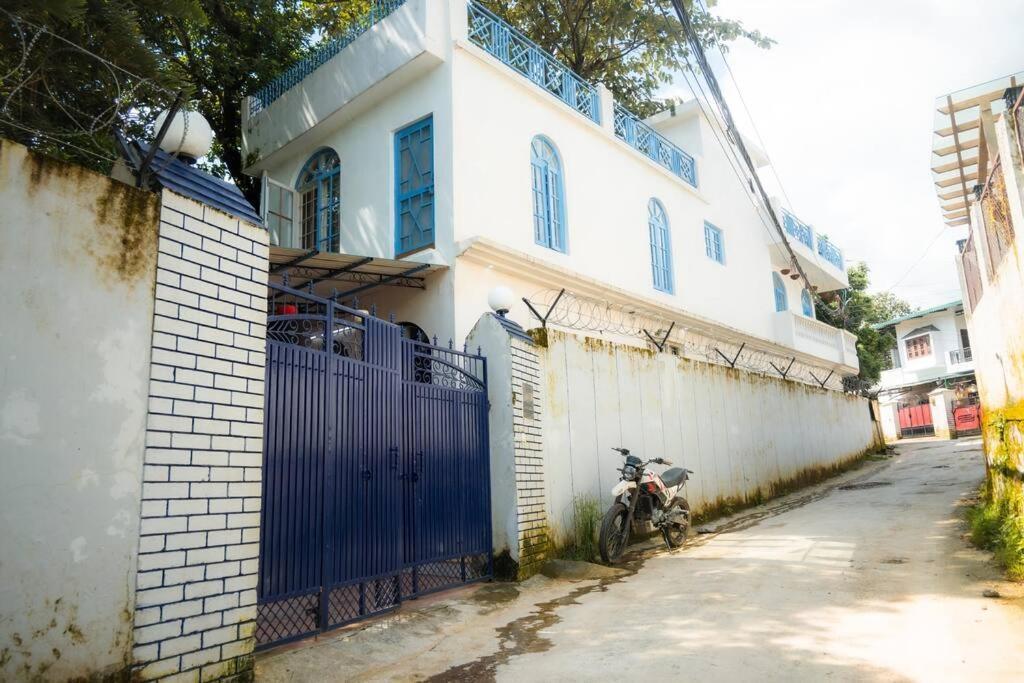 Blue Door Villa By Homeyhuts Rājpur Esterno foto