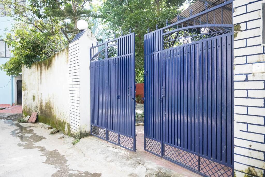 Blue Door Villa By Homeyhuts Rājpur Esterno foto